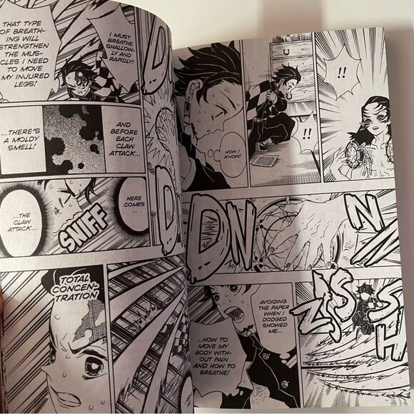 Naruto & Demon Slayer Paperback Books EUC - Picture 11 of 14